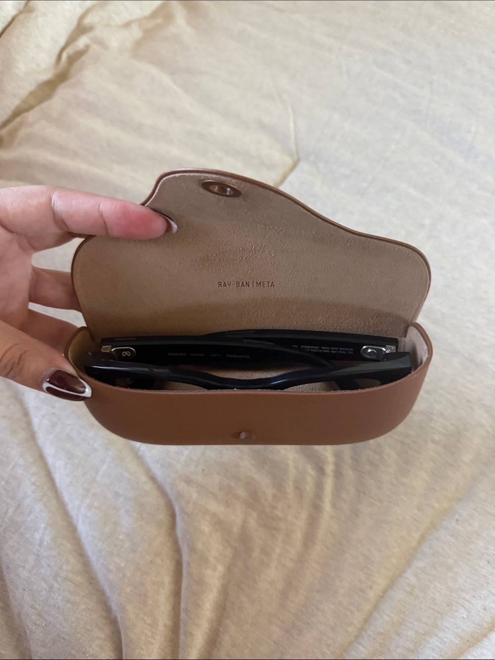 Ray-Ban Uni-Sex Black Round Meta glasses with Brown Case not prescription - Picture 6 of 6